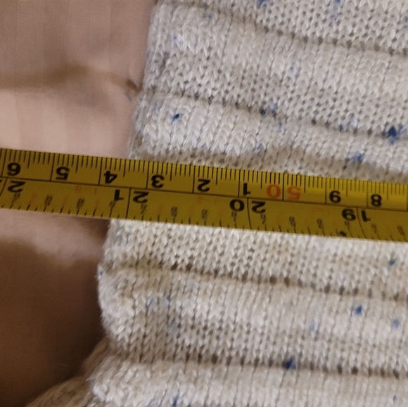 Women's Rhythm Ribbed V-Neck Sweater - Picture 6 of 6